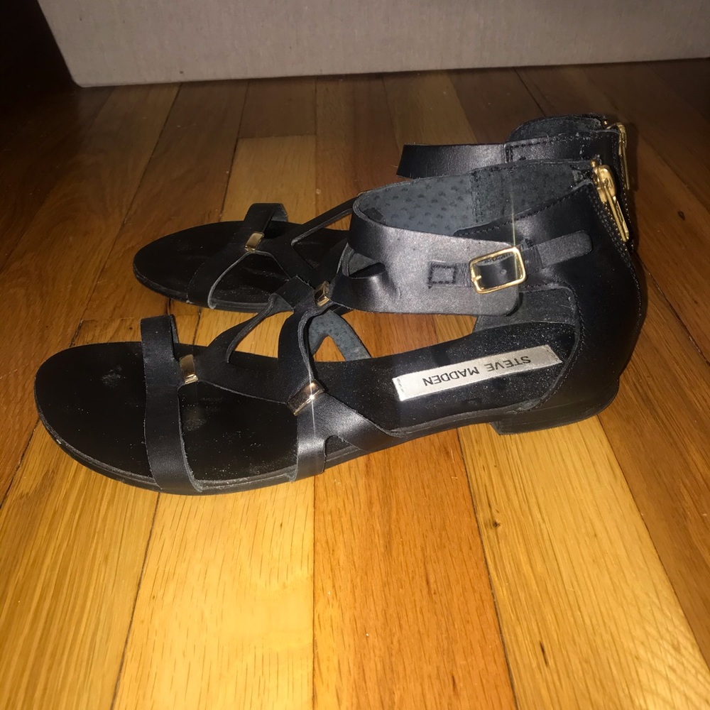 Steve Madden Black Sandals - Picture 4 of 4